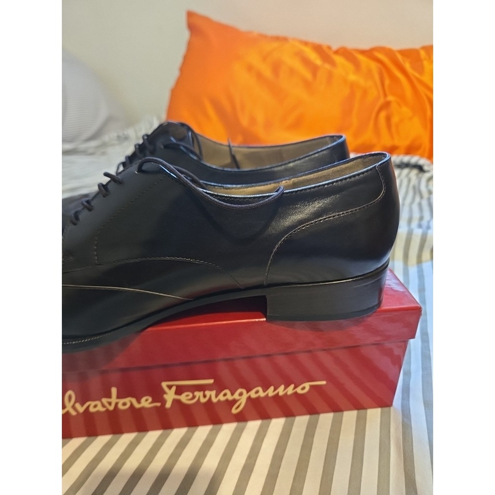 Salvatore Ferragamo Heel Shoes Size 9 - 799 Retail - Picture 2 of 4